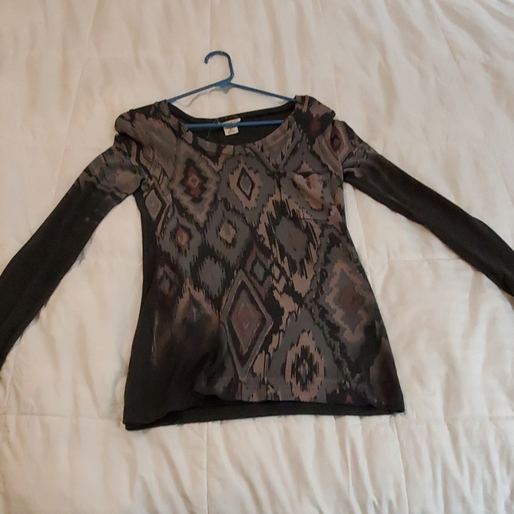 Cute gray multi fitted top